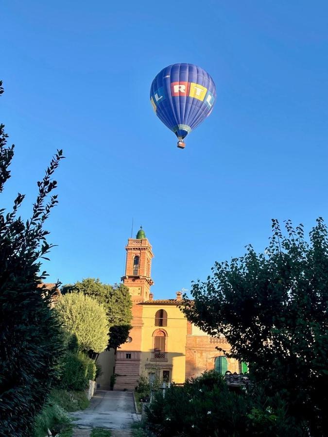 La Torre Di Caprera Apartman Siena Kültér fotó